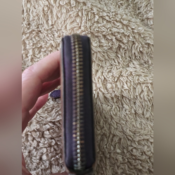 Coach L-Zip Signature Long Wallet With Purple Trim EUC - Picture 5 of 12